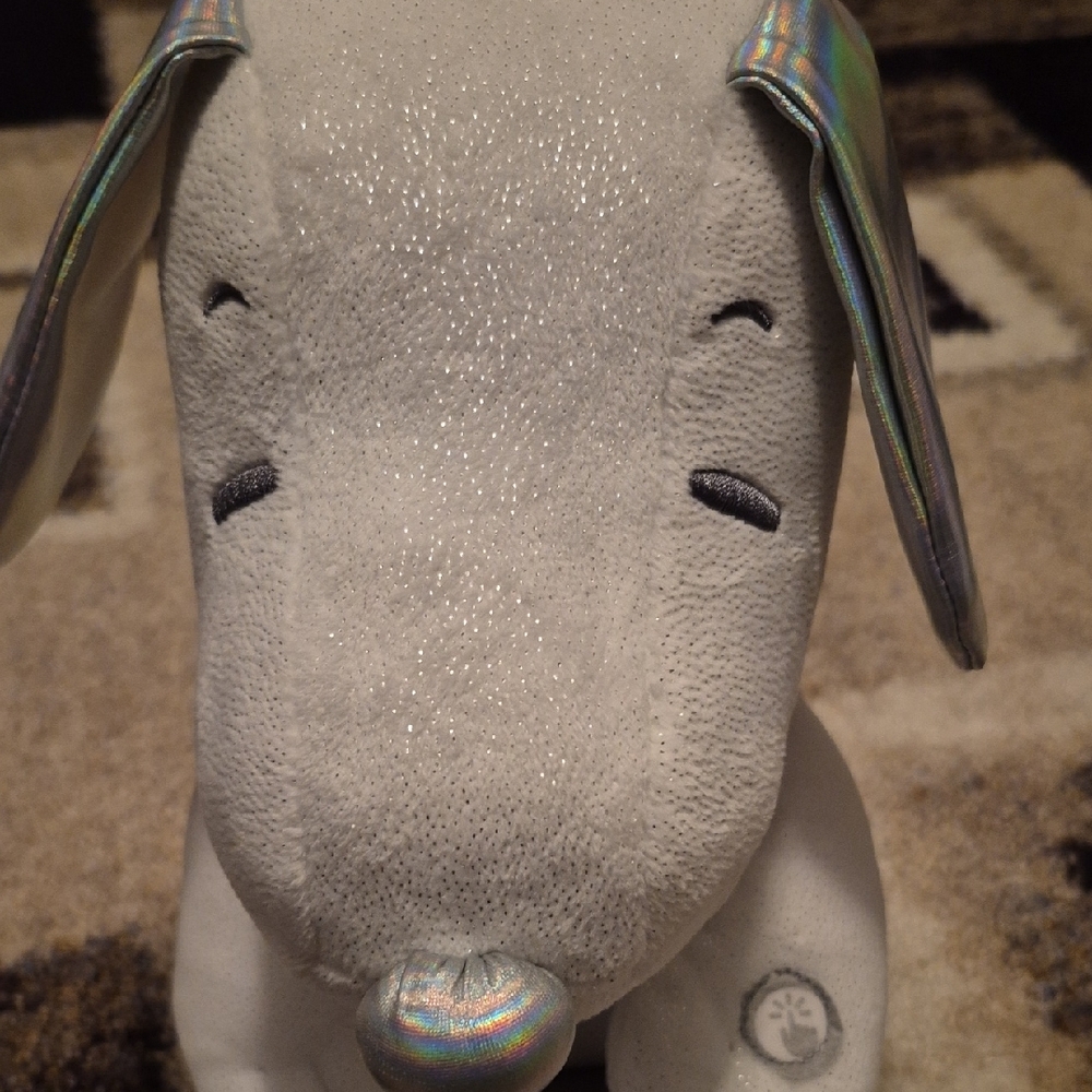 Hallmark Metallic Silver and Soft Gray 75th Anniversary Snoopy Animatronic - Picture 5 of 12